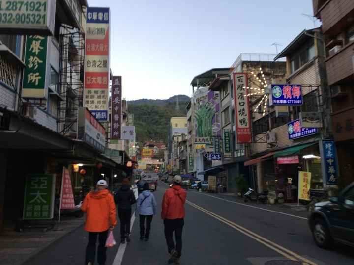 「坐車比爬山還累的百岳」-郡大山