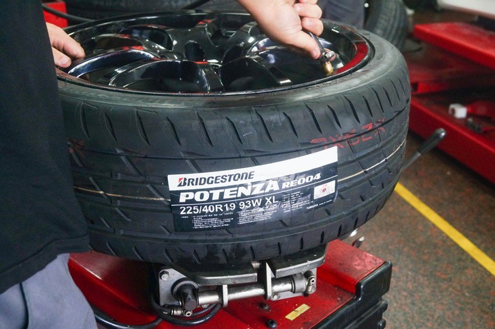 全天候性能街胎 普利司通POTENZA Adrenalin RE004 乾濕熱血全體驗！