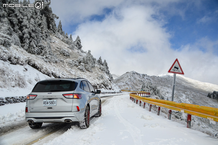Ford Kuga EcoBoost250 ST-Line AWD直闖武嶺水晶宮,雪地試駕心得分享!