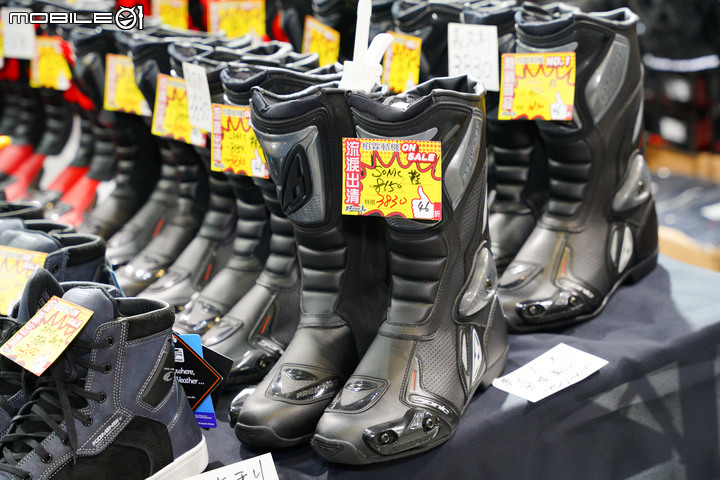 【採訪】國際摩托車暨部品展售會 - 防摔外套、手套、車靴優惠資訊整理