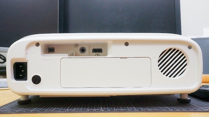[體驗分享] EPSON EH-TW5700 一個替代家中電視還可以促進親子互動的好選擇!