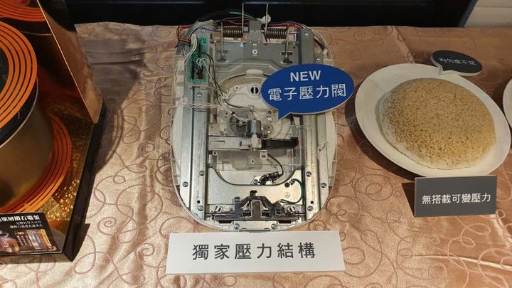 《Panasonic SR-PAA100》 米飯跳躍的可變壓力 IH電子鍋