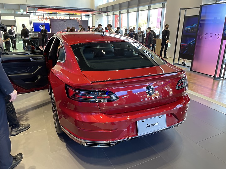 點我看大圖 Arteon 超帥的轎跑賞車心得