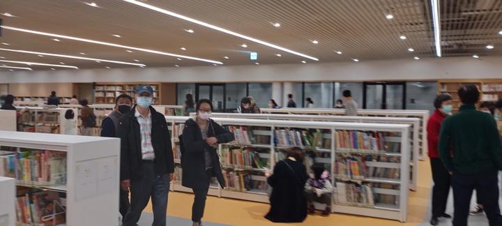 2020 年式 佛得 嚳卡 ST 賴, 帶孤家偕娘娘去總圖書管