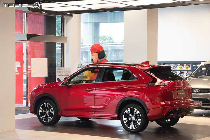 【賞車實拍】小改款Mitsubishi Eclipse Cross外型更帥氣,升級9吋螢幕、電熱座椅等配備!