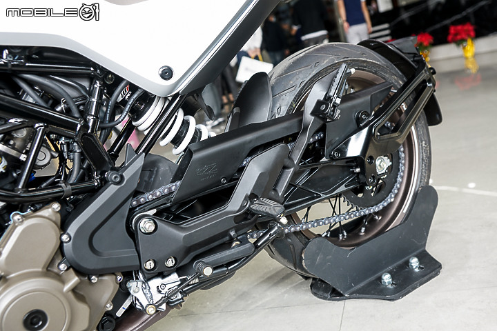 【採訪】Husqvarna 安東貿易正式代理!Svartpilen 401 & Vitpilen 401 新價上市!701 Supermoto 同步登場!