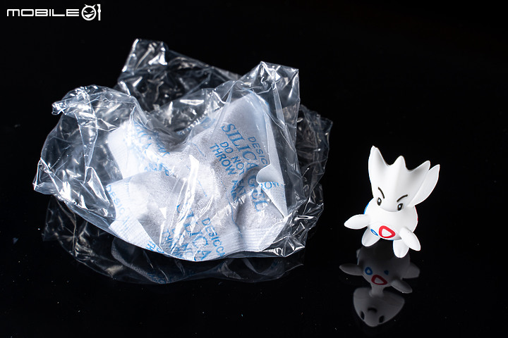 【開箱】可愛躍然於桌上！台灣設計寶可夢筆套公仔