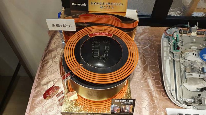 《Panasonic SR-PAA100》 米飯跳躍的可變壓力 IH電子鍋