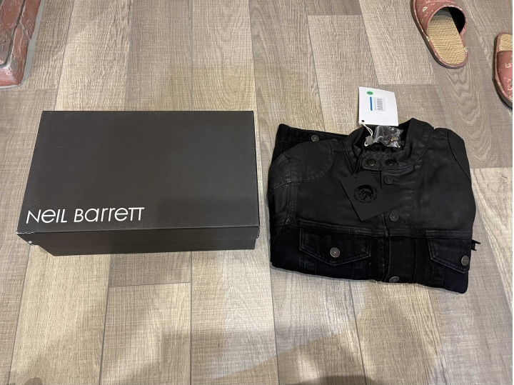 「開箱」Neil BARRETT 牛皮小白鞋 & DIESEL 異材質拼接龜甲外套