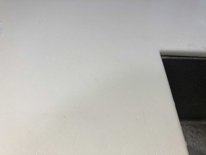 廚房人造石檯面吃色處理