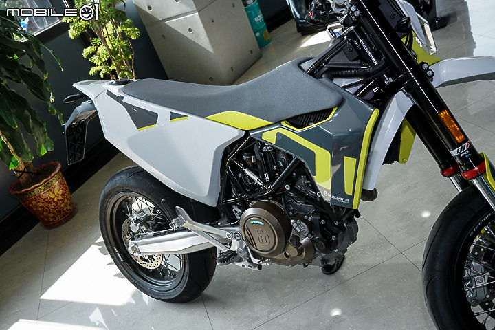 【採訪】Husqvarna 安東貿易正式代理!Svartpilen 401 & Vitpilen 401 新價上市!701 Supermoto 同步登場!