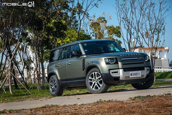 Land Rover New Defender P300 HSE試駕|冒險精神再續,性格依舊強悍的越野硬漢!