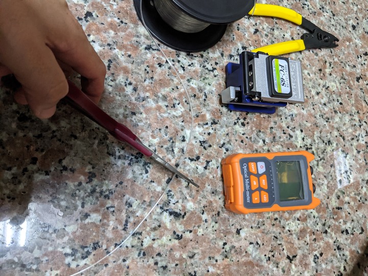 隱形光纖冷接示範
