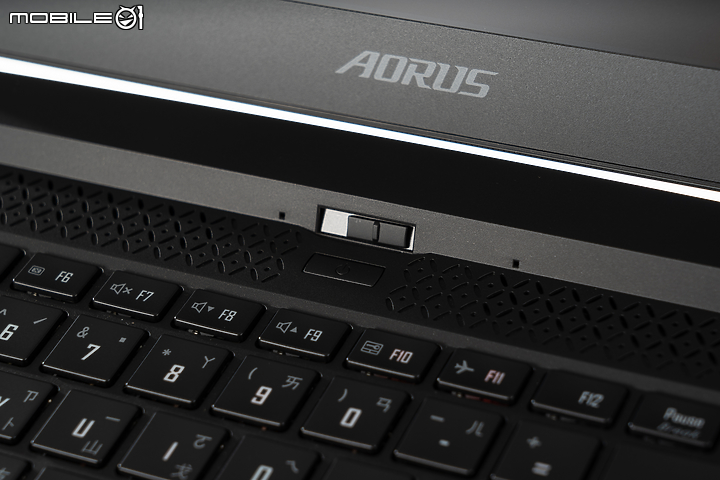 GIGABYTE AORUS 15P XC 搭載 RTX 30 系列顯卡的超值之作！