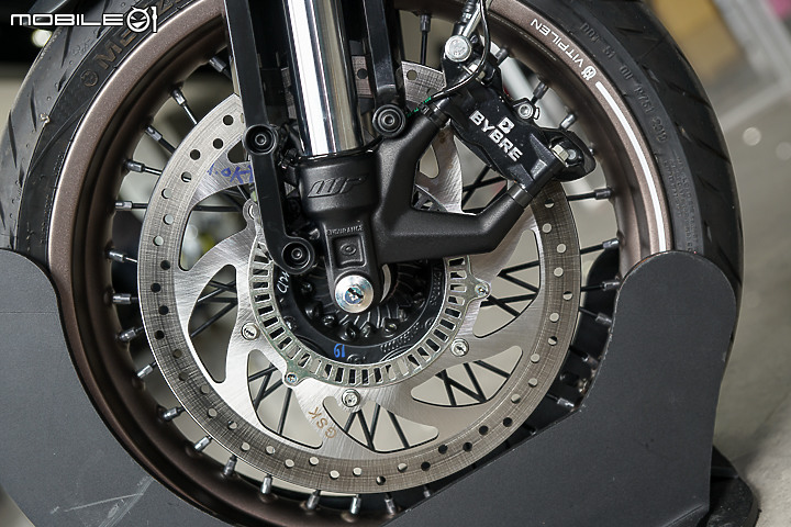 【採訪】Husqvarna 安東貿易正式代理!Svartpilen 401 & Vitpilen 401 新價上市!701 Supermoto 同步登場!