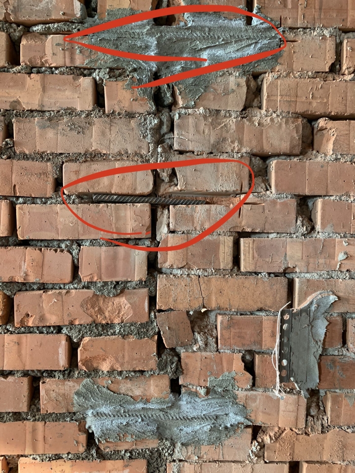 建商磚牆門做錯位置補救，請教這樣補強可以嗎？