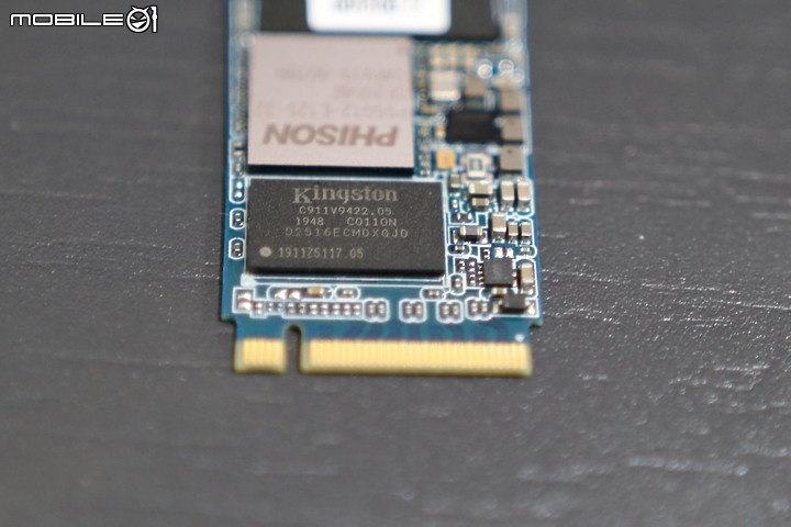 給蛇蛇一個雞肺？『ANACOMDA』i3 雪白冰蟒 M.2 SSD 測試報告