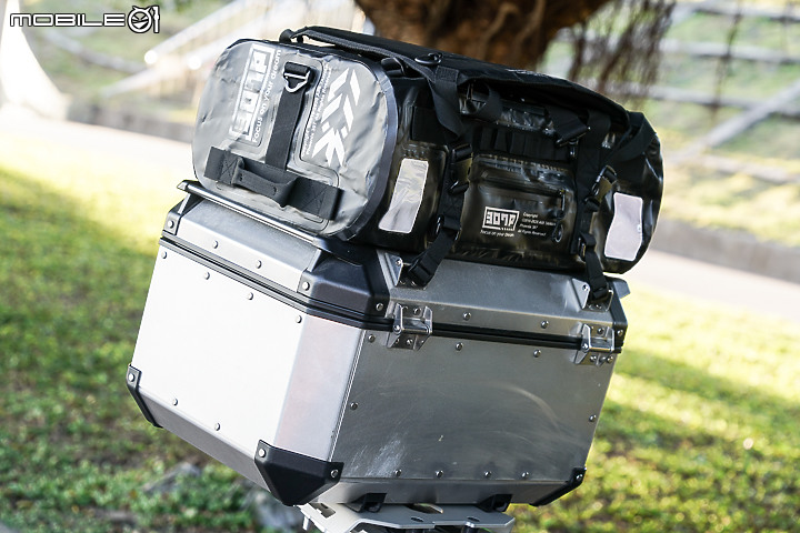 307P PX-6 TS Transmission 防水旅行包試用 配件齊全 人背車載全都行！