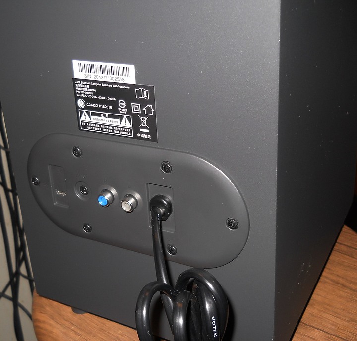 【最末尾再聽一首西洋歌】。 Logitech Z407新款2.1喇叭【開箱】 羅技 中堅級新氣象作品