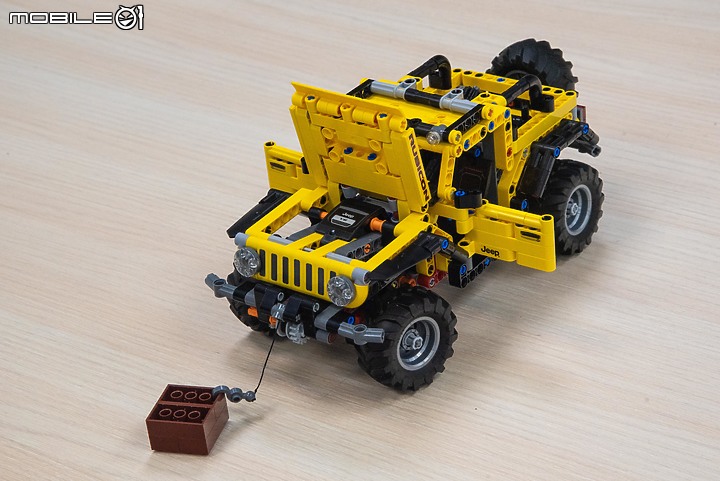 【開箱】樂高Lego最新Technic系列實拍,Ferrari 488 GTE/McLaren Senna GTR/Jeep Wrangler三車齊發!