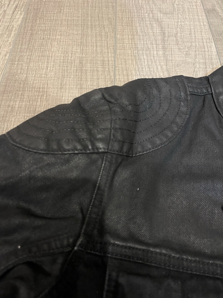 「開箱」Neil BARRETT 牛皮小白鞋 & DIESEL 異材質拼接龜甲外套