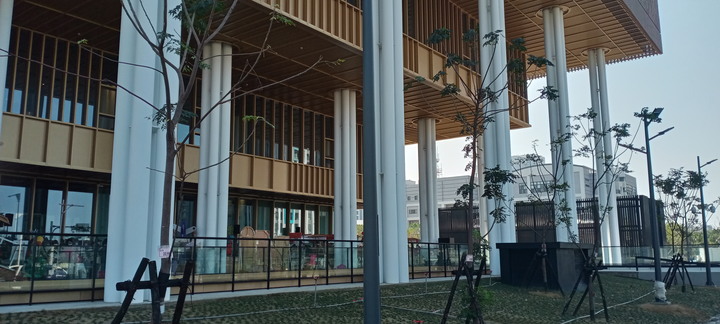 2020 年式 佛得 嚳卡 ST 賴, 帶孤家偕娘娘去總圖書管