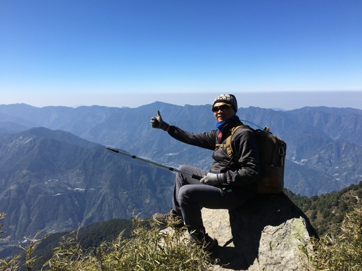 「坐車比爬山還累的百岳」-郡大山