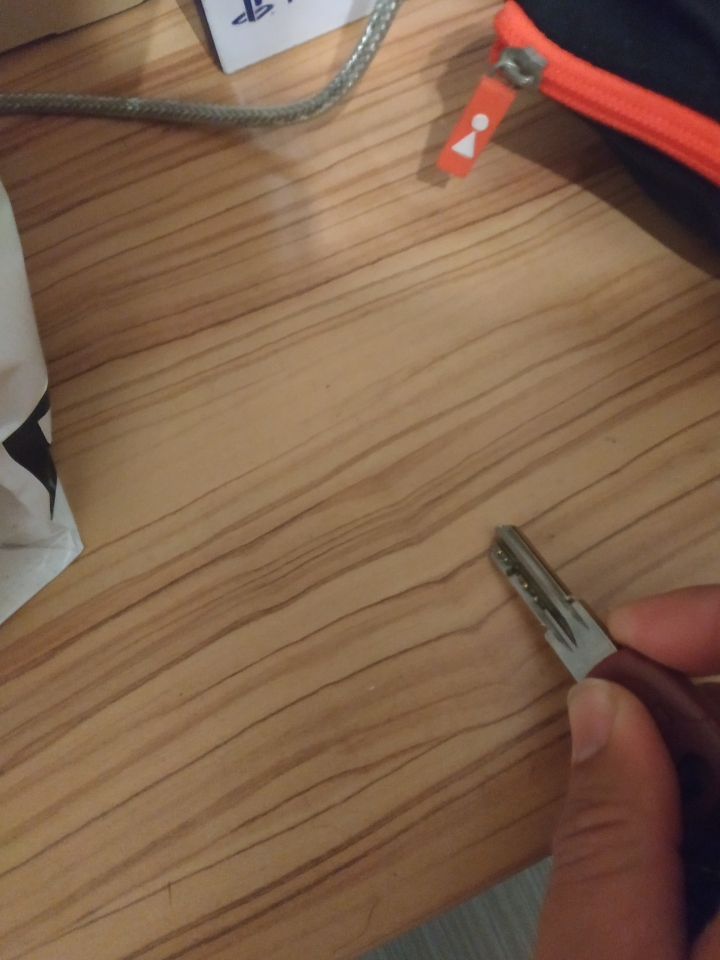 版上各位專業大,想請問一個簡單關於完工漆的問題.