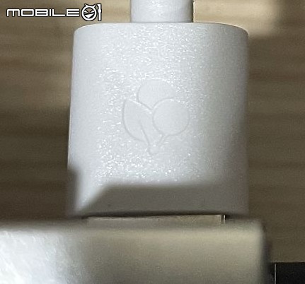 點我看大圖 德國工藝雪白信仰 Cherry MX Board 3.0S RGB 開箱