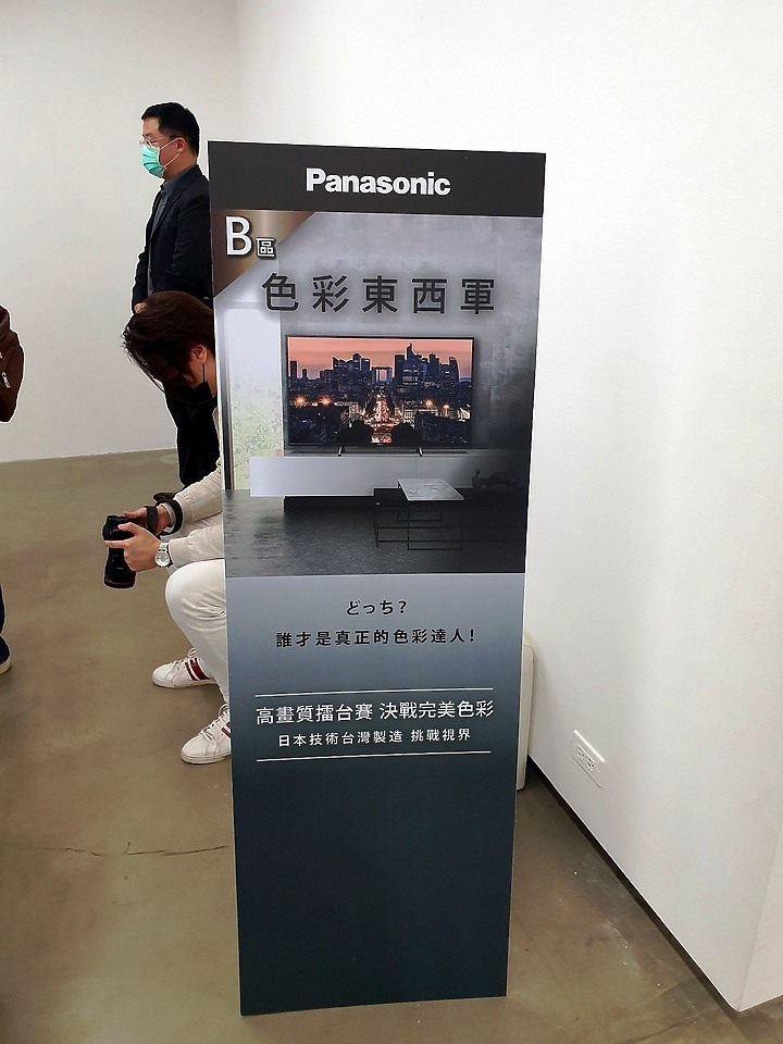 小米手機版官網 2/16 12:00-2/23 23:59付款訂單暫停出貨,24號恢復出貨