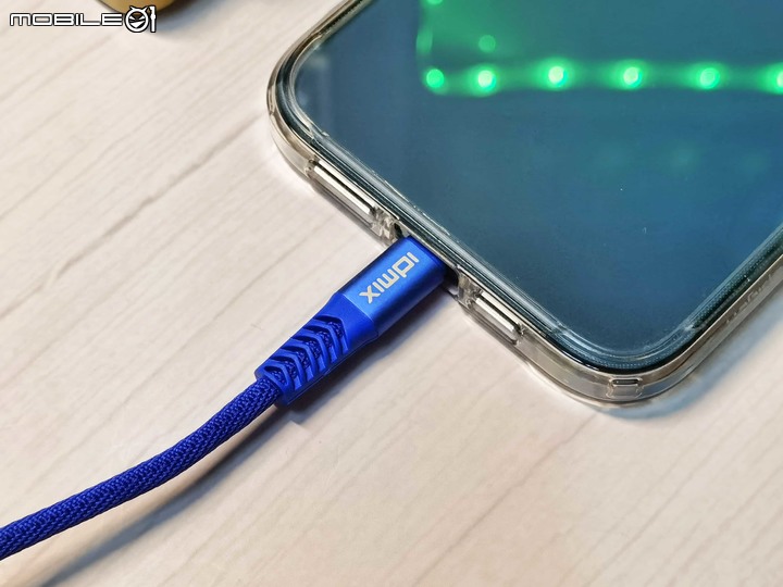 [文長圖多] iPhone充電器怎麼選？IDMIX PD快充充電套裝開箱，iPhone 12專屬配件