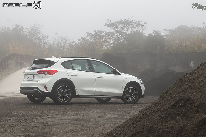 Ford Focus Active 試駕|能帶你撒野的 Focus!