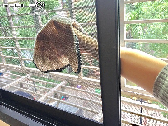 [ 分享 ]空汙真的好惱人，這次決定換免插電的 [ 德國靜電紗網 ] 來給家裡做個''結界''啦!!!