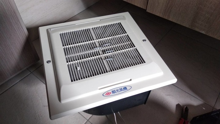 台達電 VHB30ACMRT-A 110V暖風機DIY全紀錄