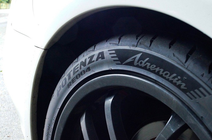 全天候性能街胎 普利司通POTENZA Adrenalin RE004 乾濕熱血全體驗！