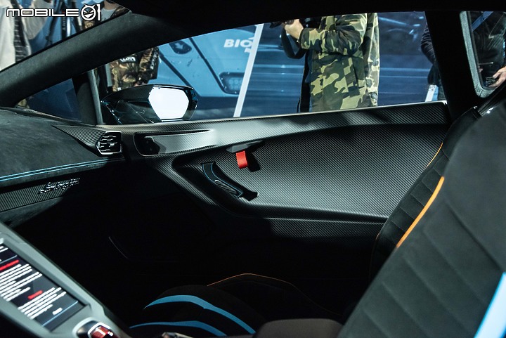 【採訪】戰鬥指數爆錶!小牛最強版本Lamborghini Huracán STO抵台亮相!