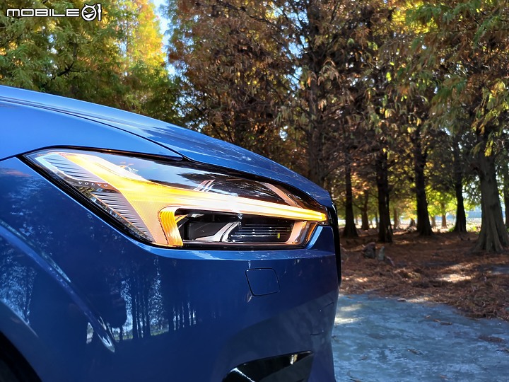 純粹分享Volvo XC60 B5 R-Design
