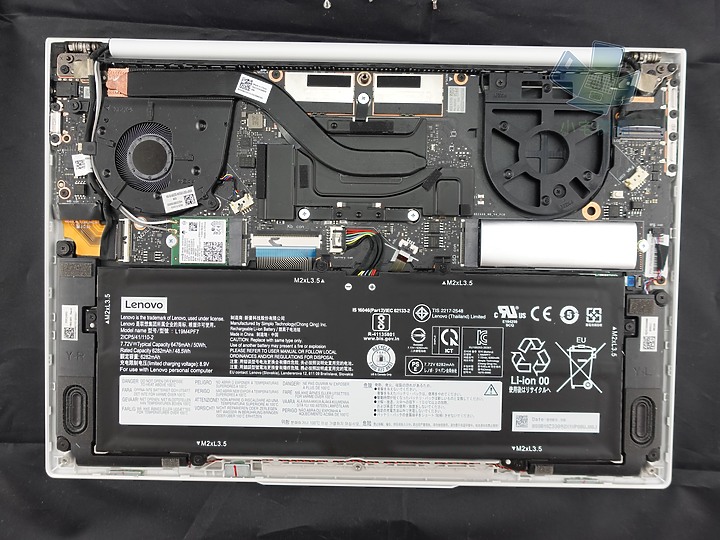 【小宅開箱】LENOVO 聯想 Yoga Slim 7i Carbon 甜甜的價格與效能，甜進你的心