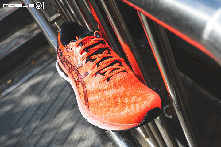 ASICS GEL-NIMBUS 23 評測報告 易駕馭的高緩震體驗!