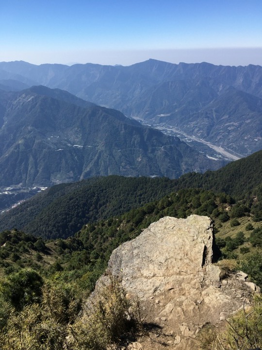 「坐車比爬山還累的百岳」-郡大山