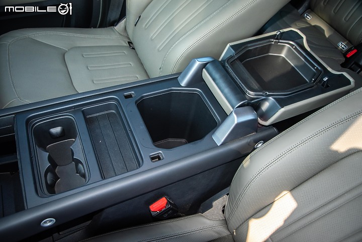 Land Rover New Defender P300 HSE試駕|冒險精神再續,性格依舊強悍的越野硬漢!
