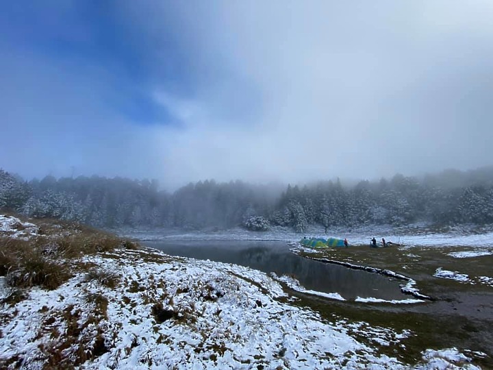 雪之加羅湖