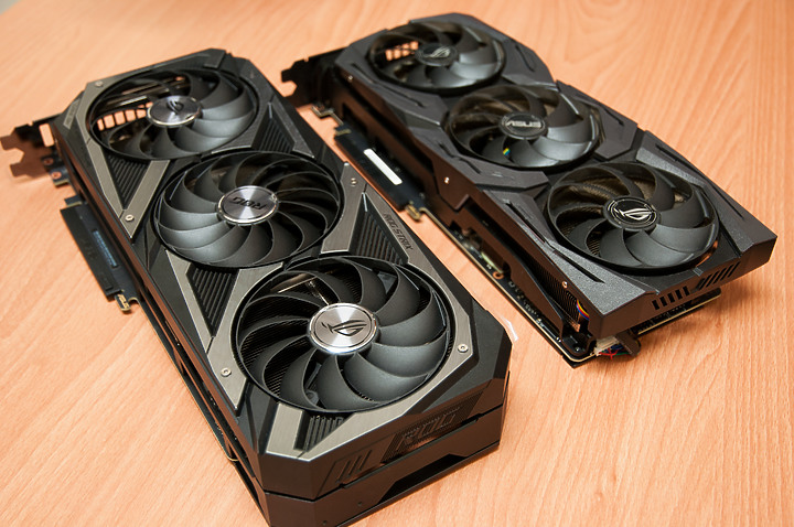 點我看大圖 「ASUS ROG Strix RTX3080 開箱兼前代比較評測」 - 有點認真開箱文。