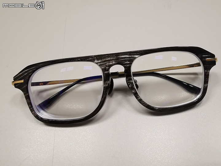 [開箱] 客製牛角鏡框與蔡司智銳3C鏡片