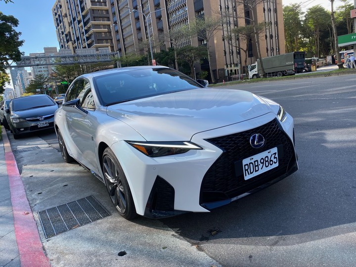 點我看大圖 Q50 300GT+IS300H賞車兼比較心得分享