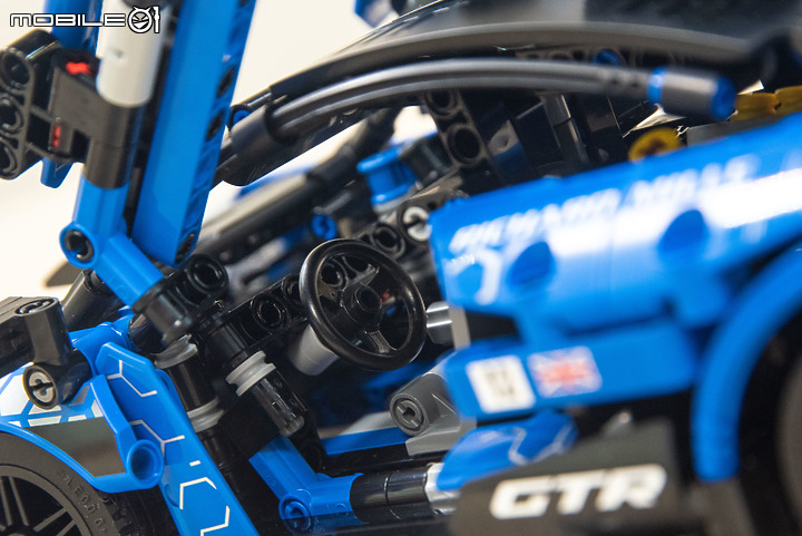 【開箱】樂高Lego最新Technic系列實拍,Ferrari 488 GTE/McLaren Senna GTR/Jeep Wrangler三車齊發!