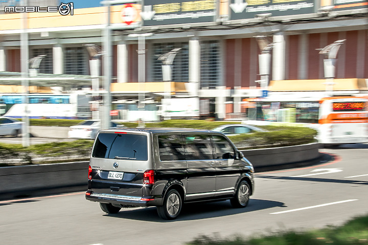 Volkswagen T6.1 Multivan 試駕|沿襲經典元素、全面進化的豪華商旅!