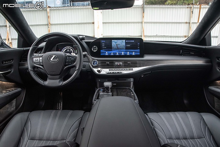 Lexus小改款LS500h旗艦版試駕|科技、工藝同步進化,日式奢華再次完整體現!