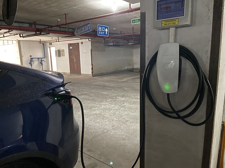 分享下在上海Tesla model Y提车和使用