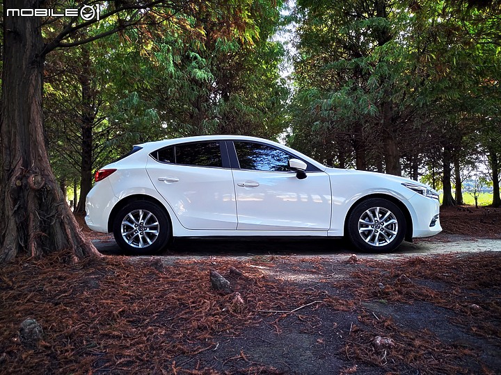 純粹分享Mazda3的影像記錄